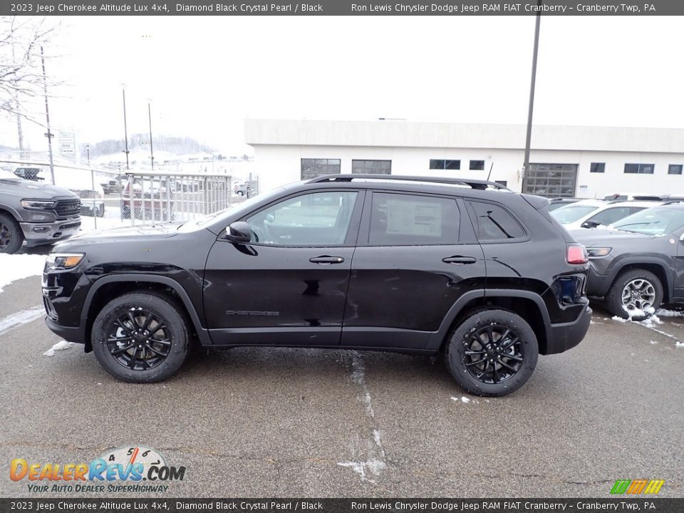 2023 Jeep Cherokee Altitude Lux 4x4 Diamond Black Crystal Pearl / Black Photo #2