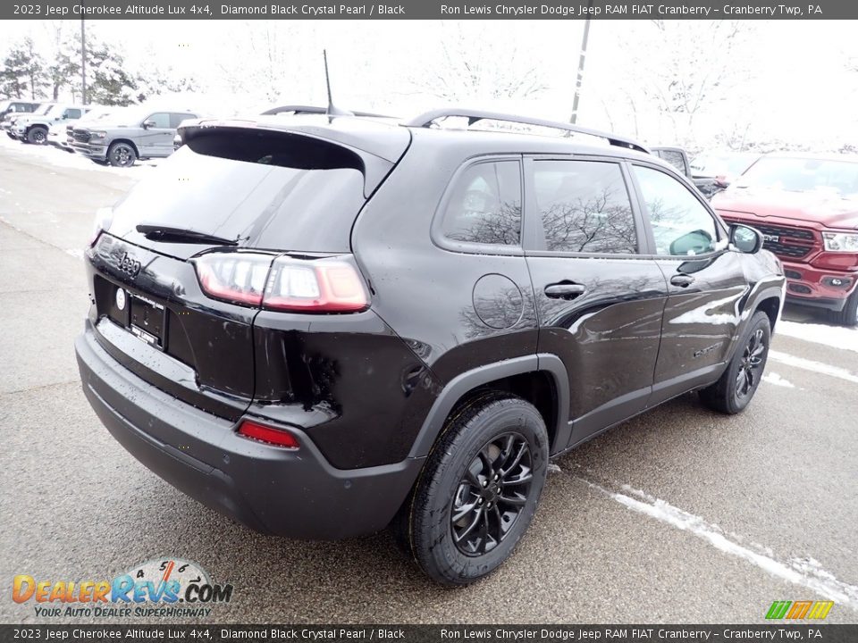 2023 Jeep Cherokee Altitude Lux 4x4 Diamond Black Crystal Pearl / Black Photo #5