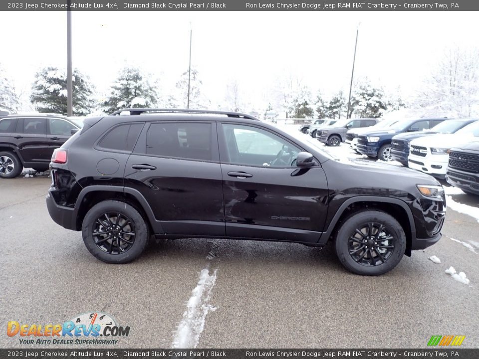 2023 Jeep Cherokee Altitude Lux 4x4 Diamond Black Crystal Pearl / Black Photo #6