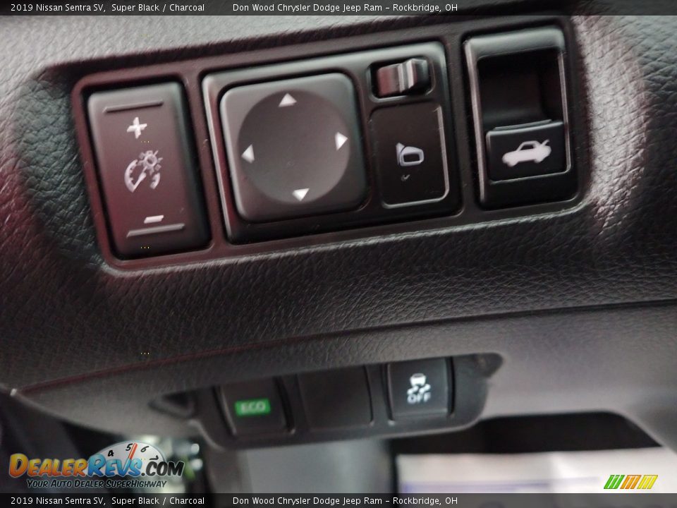2019 Nissan Sentra SV Super Black / Charcoal Photo #15