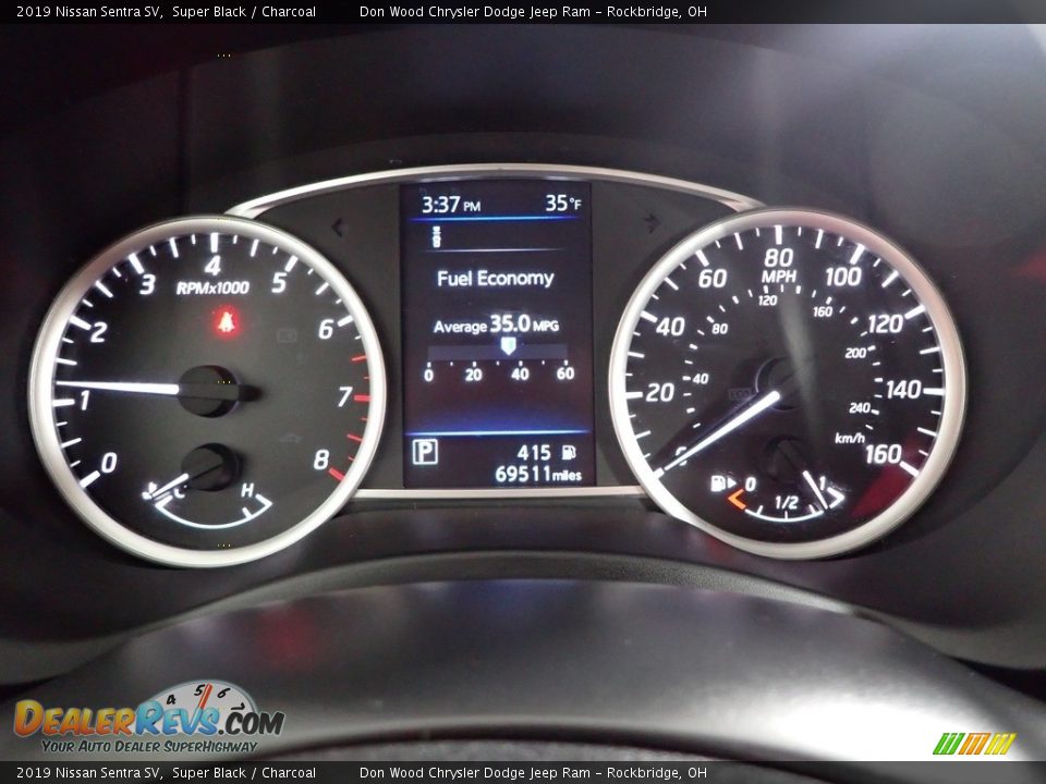 2019 Nissan Sentra SV Super Black / Charcoal Photo #18