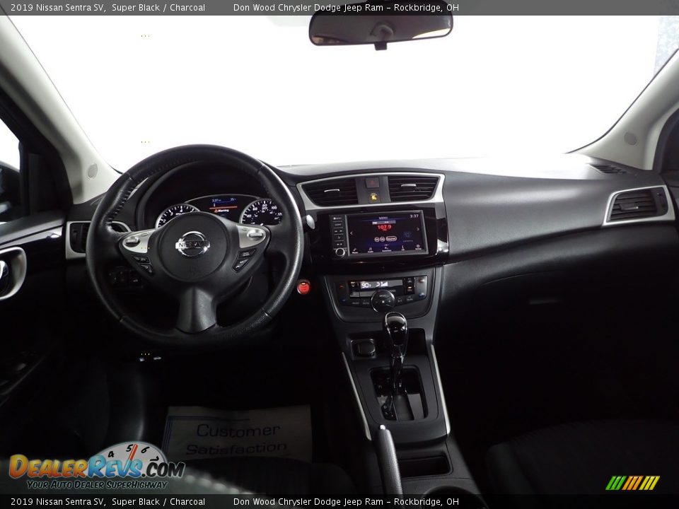 2019 Nissan Sentra SV Super Black / Charcoal Photo #24