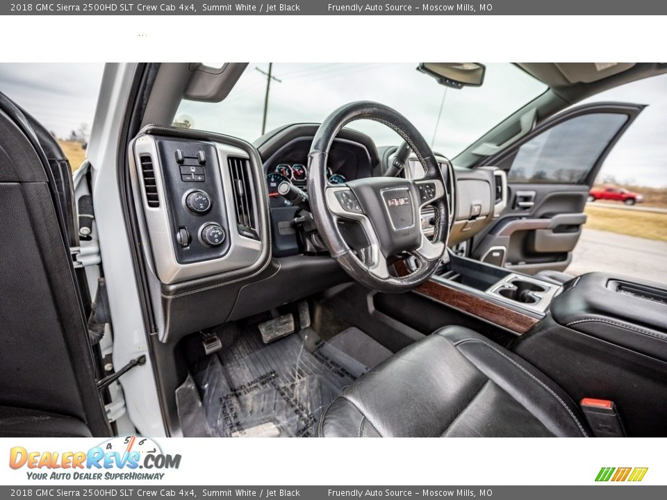 Front Seat of 2018 GMC Sierra 2500HD SLT Crew Cab 4x4 Photo #12