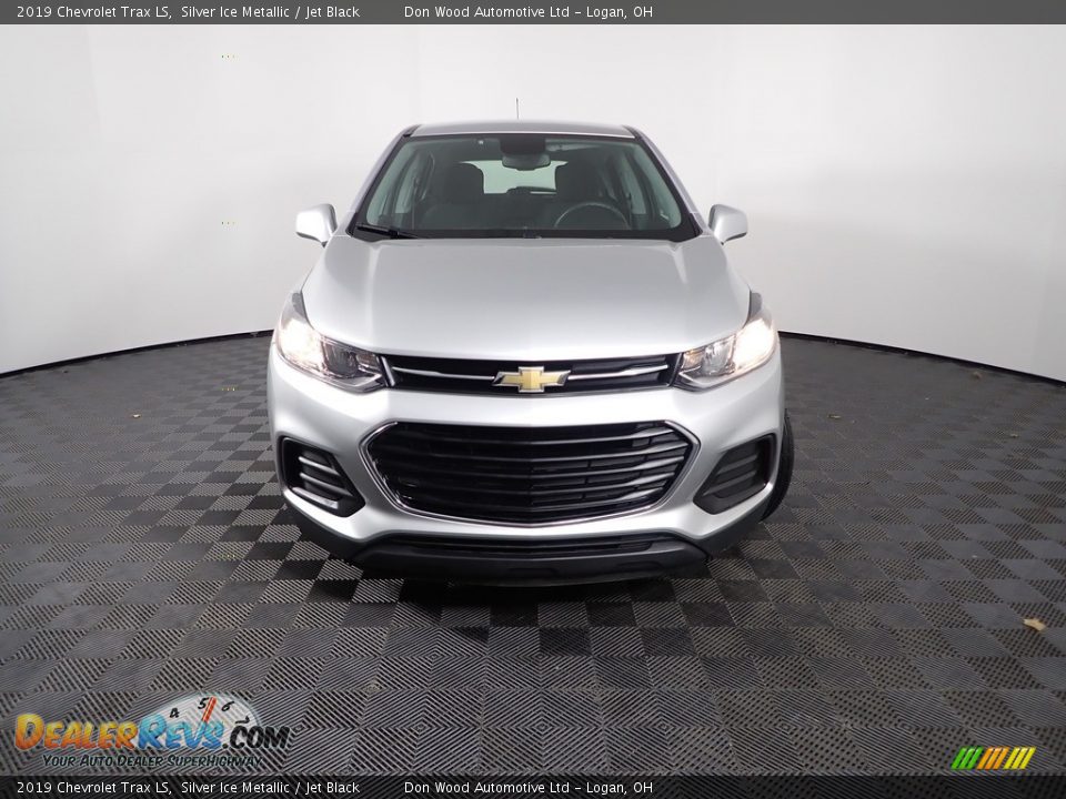 2019 Chevrolet Trax LS Silver Ice Metallic / Jet Black Photo #4