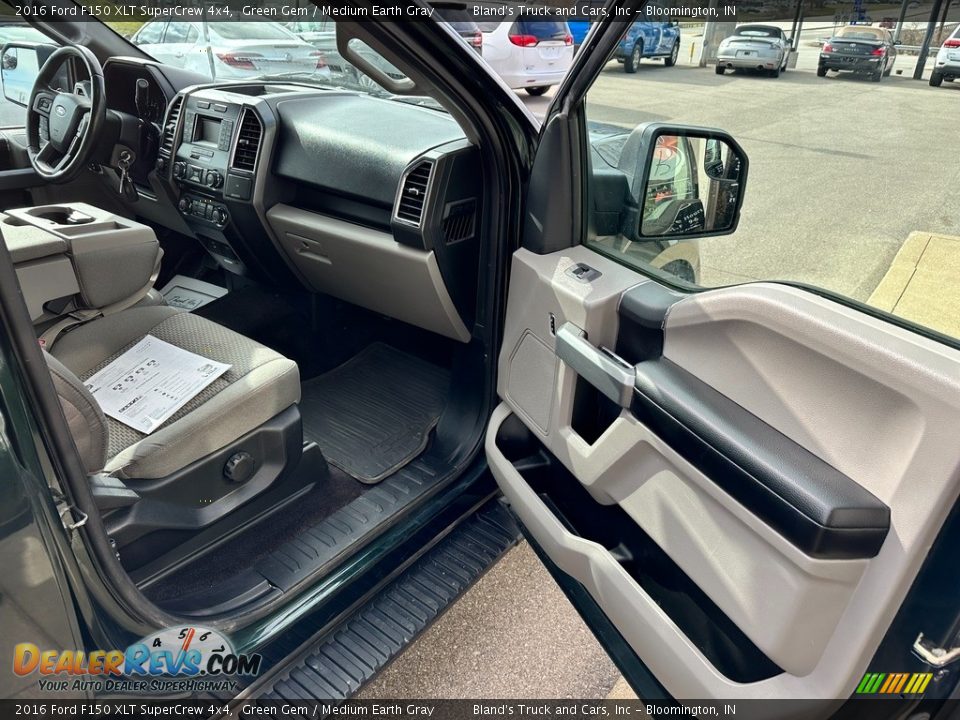2016 Ford F150 XLT SuperCrew 4x4 Green Gem / Medium Earth Gray Photo #16