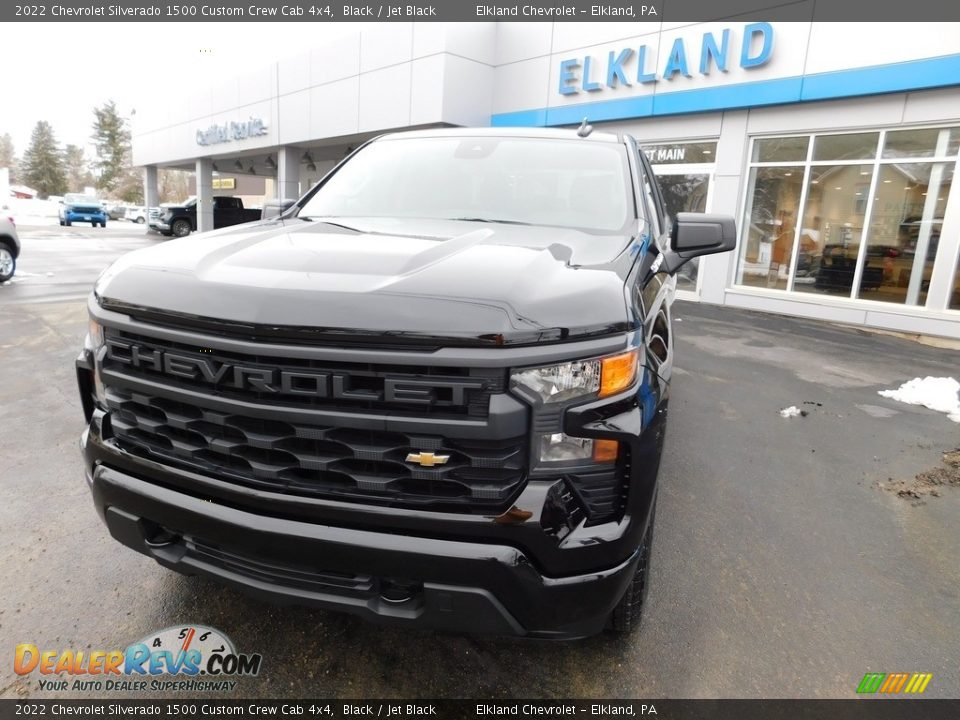 2022 Chevrolet Silverado 1500 Custom Crew Cab 4x4 Black / Jet Black Photo #2