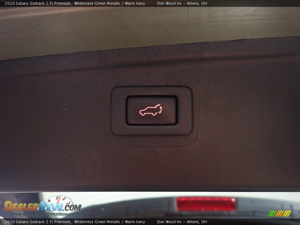 2019 Subaru Outback 2.5i Premium Wilderness Green Metallic / Warm Ivory Photo #13