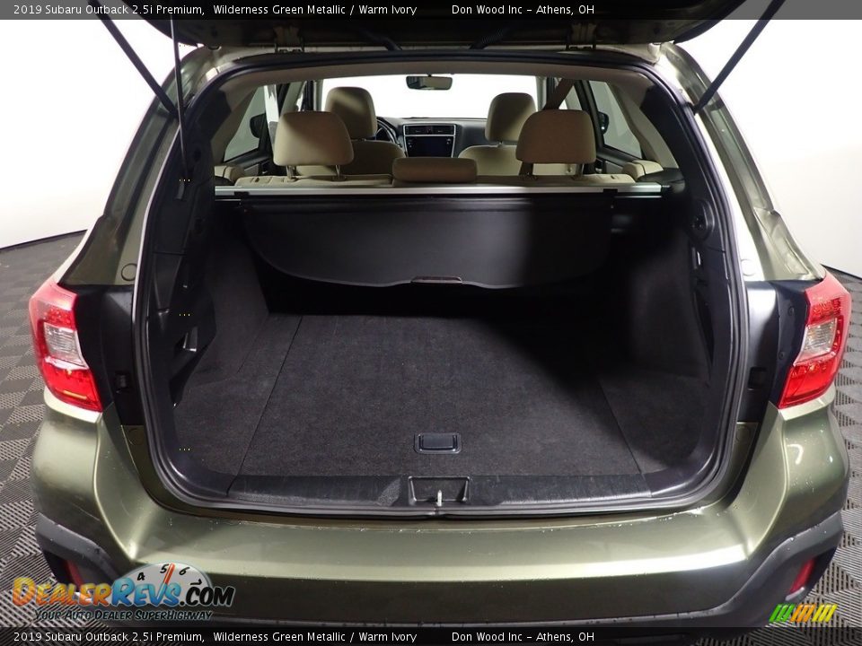 2019 Subaru Outback 2.5i Premium Wilderness Green Metallic / Warm Ivory Photo #14