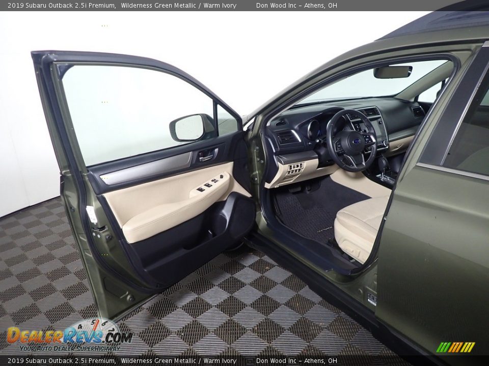 2019 Subaru Outback 2.5i Premium Wilderness Green Metallic / Warm Ivory Photo #17