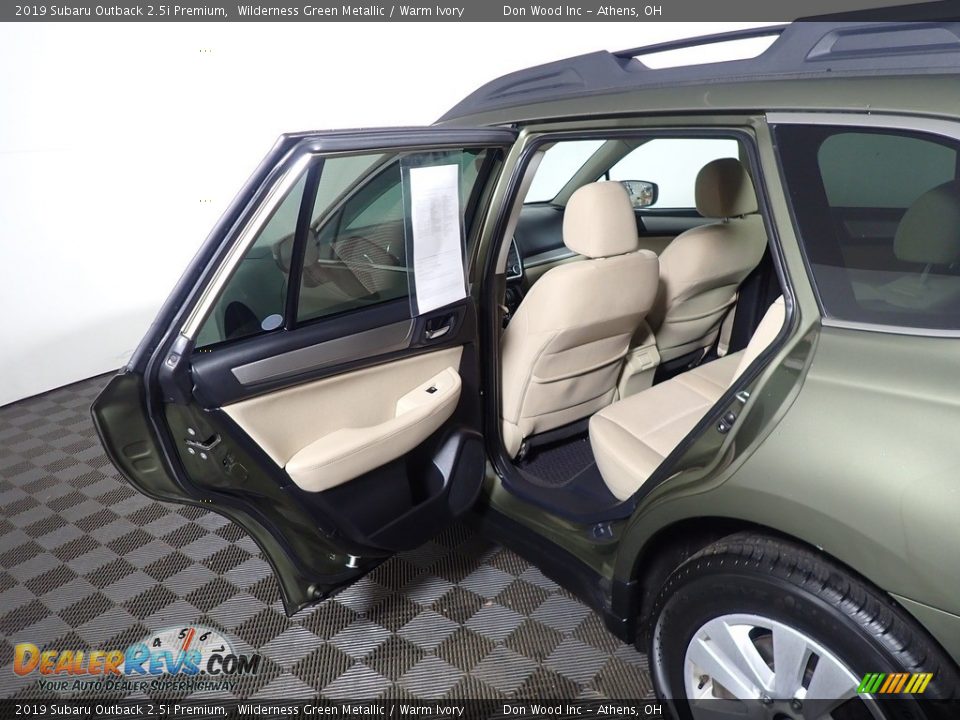 2019 Subaru Outback 2.5i Premium Wilderness Green Metallic / Warm Ivory Photo #31