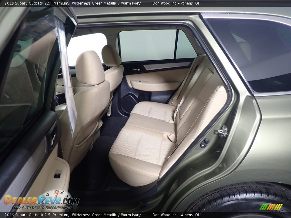 2019 Subaru Outback 2.5i Premium Wilderness Green Metallic / Warm Ivory Photo #32