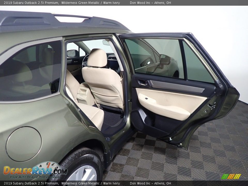 2019 Subaru Outback 2.5i Premium Wilderness Green Metallic / Warm Ivory Photo #33
