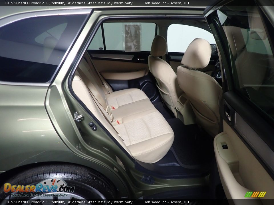 2019 Subaru Outback 2.5i Premium Wilderness Green Metallic / Warm Ivory Photo #34
