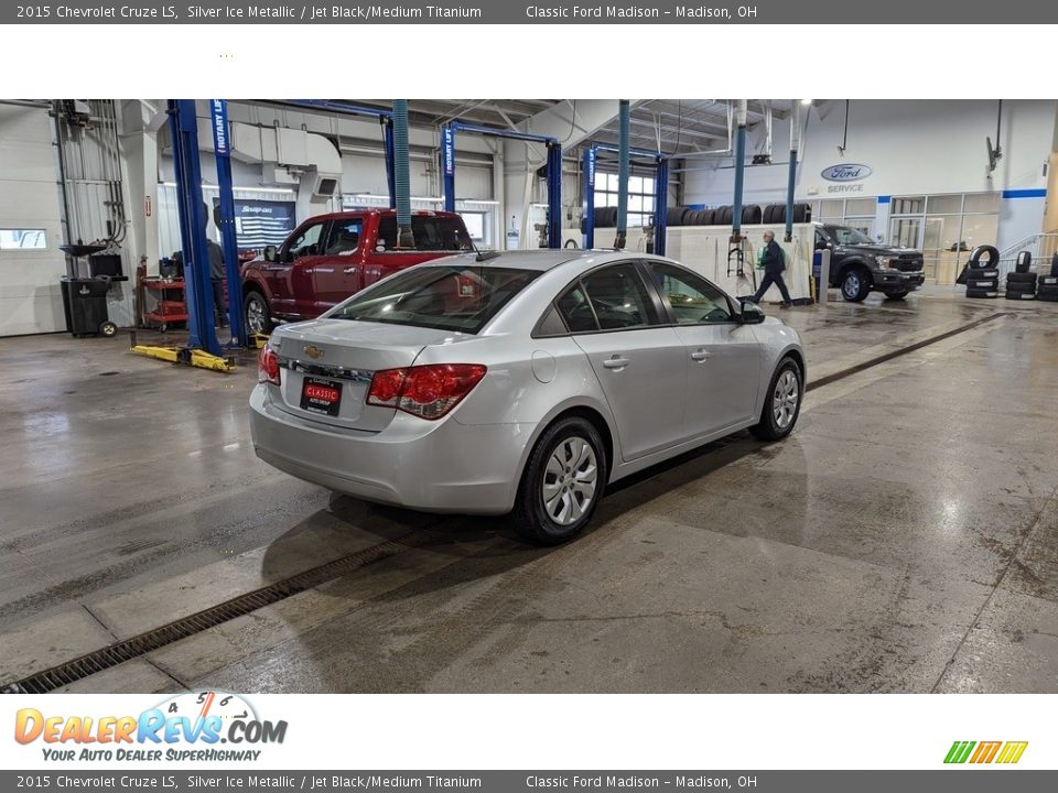 2015 Chevrolet Cruze LS Silver Ice Metallic / Jet Black/Medium Titanium Photo #5