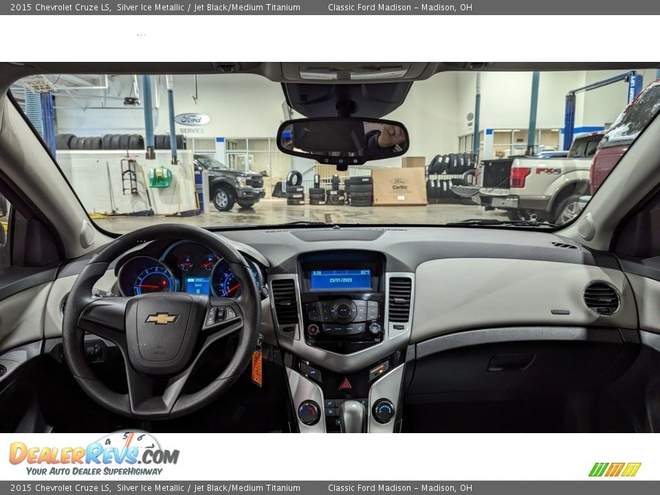 2015 Chevrolet Cruze LS Silver Ice Metallic / Jet Black/Medium Titanium Photo #12