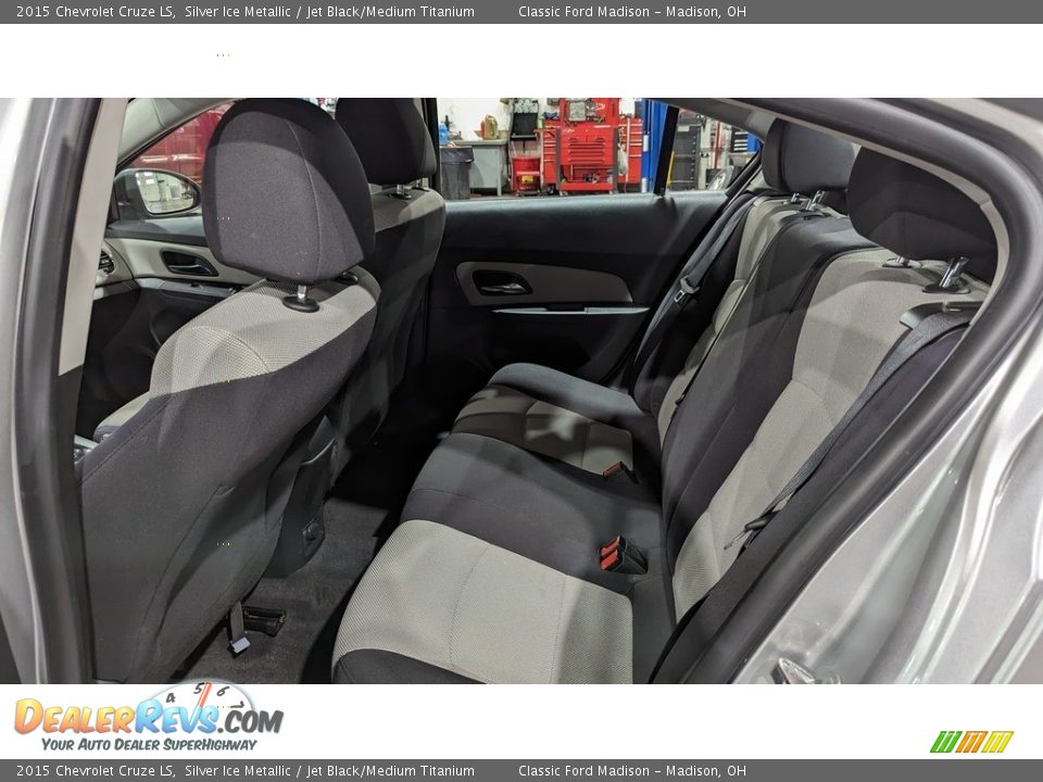 2015 Chevrolet Cruze LS Silver Ice Metallic / Jet Black/Medium Titanium Photo #15