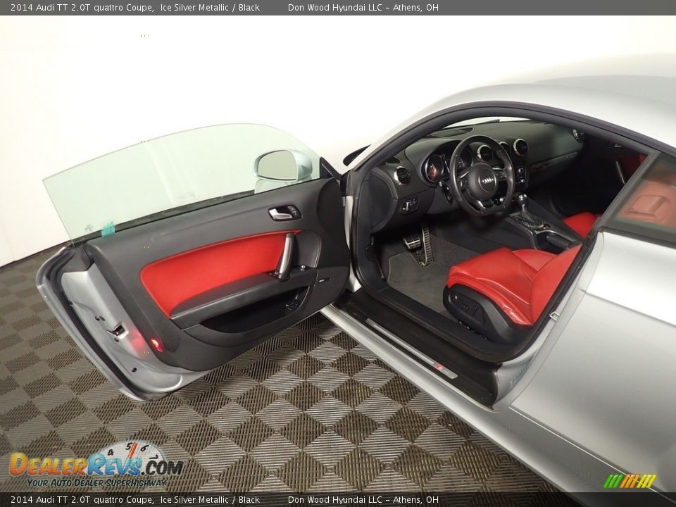 Door Panel of 2014 Audi TT 2.0T quattro Coupe Photo #17