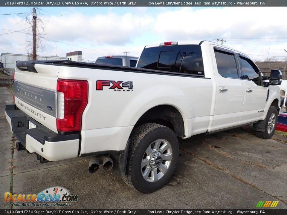 2019 Ford F250 Super Duty XLT Crew Cab 4x4 Oxford White / Earth Gray Photo #3