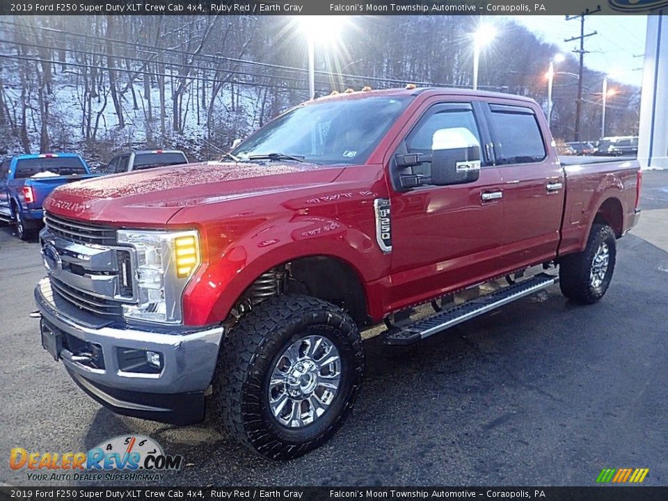 2019 Ford F250 Super Duty XLT Crew Cab 4x4 Ruby Red / Earth Gray Photo #6