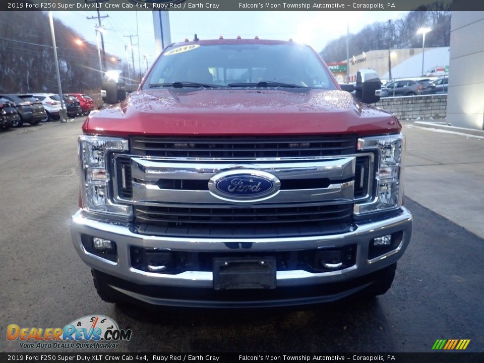 2019 Ford F250 Super Duty XLT Crew Cab 4x4 Ruby Red / Earth Gray Photo #7