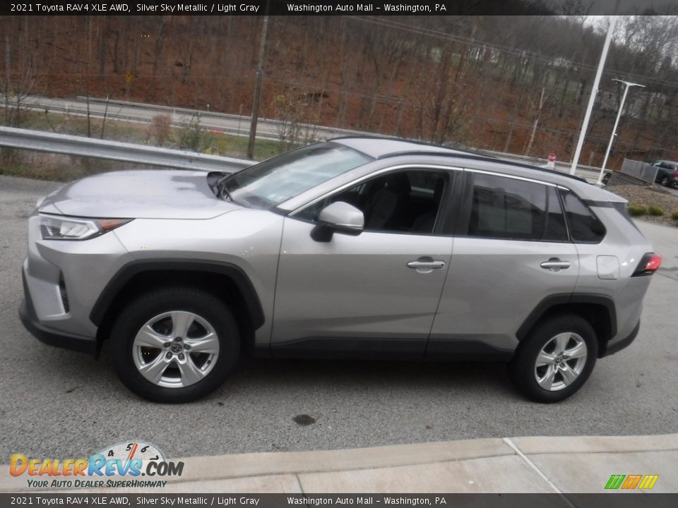 Silver Sky Metallic 2021 Toyota RAV4 XLE AWD Photo #12