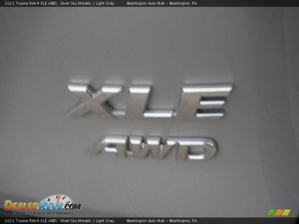 2021 Toyota RAV4 XLE AWD Silver Sky Metallic / Light Gray Photo #15