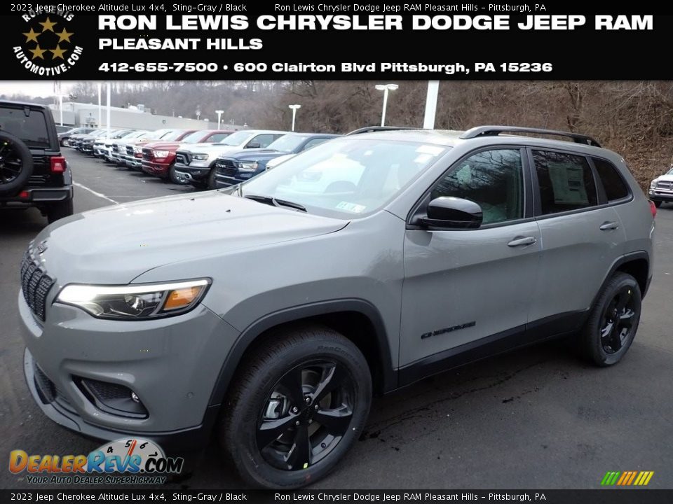 2023 Jeep Cherokee Altitude Lux 4x4 Sting-Gray / Black Photo #1