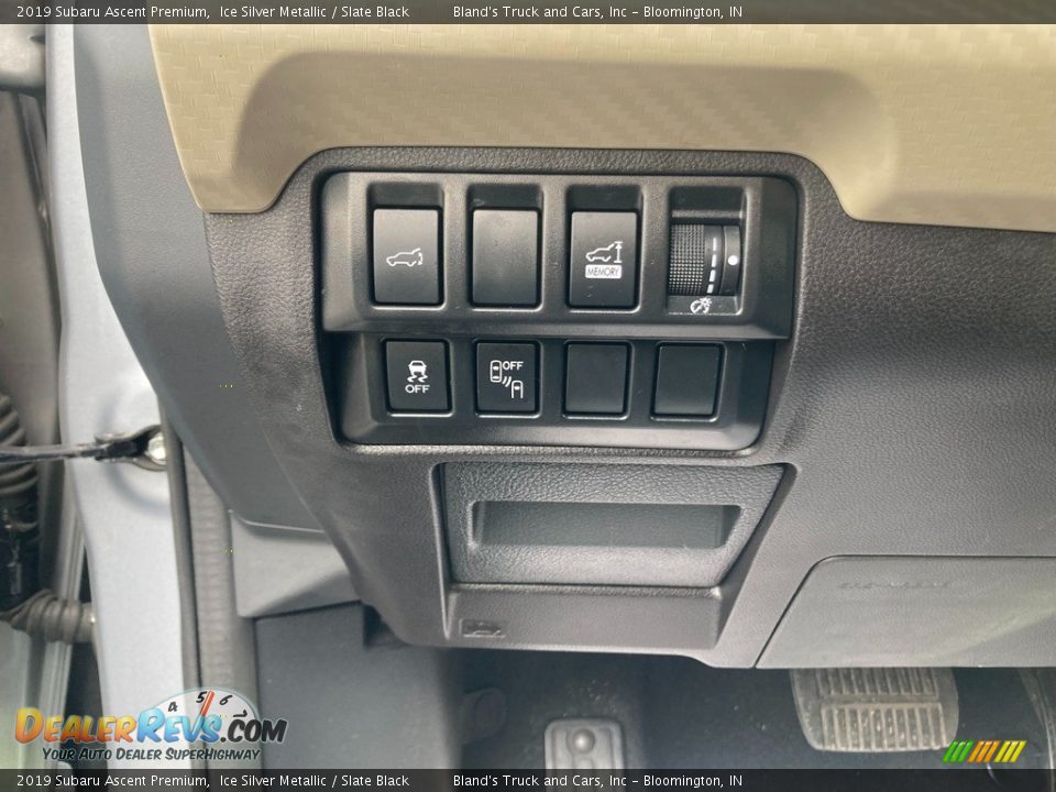 2019 Subaru Ascent Premium Ice Silver Metallic / Slate Black Photo #32