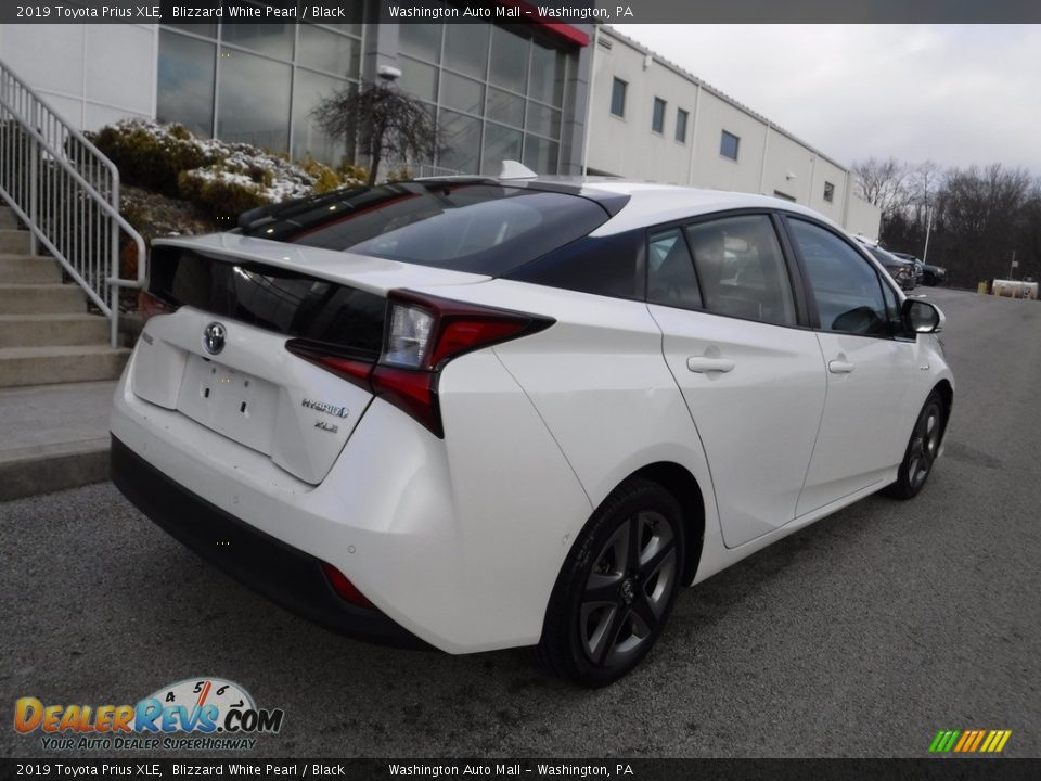 2019 Toyota Prius XLE Blizzard White Pearl / Black Photo #16