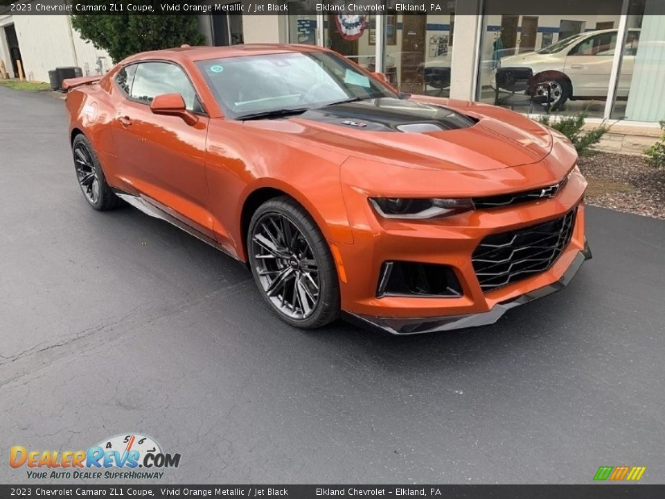 Front 3/4 View of 2023 Chevrolet Camaro ZL1 Coupe Photo #1