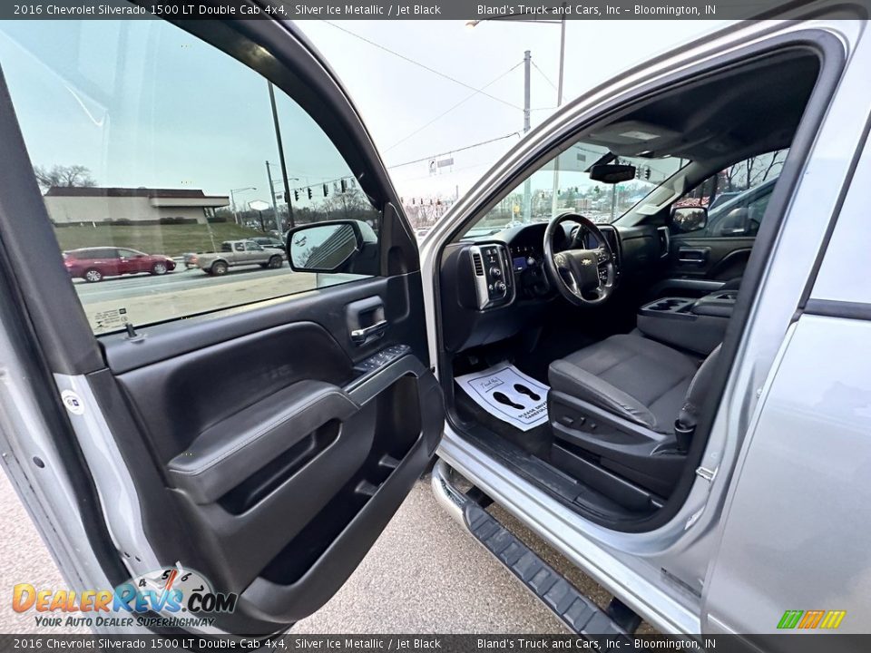 Door Panel of 2016 Chevrolet Silverado 1500 LT Double Cab 4x4 Photo #8