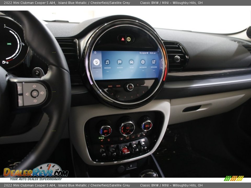 Controls of 2022 Mini Clubman Cooper S All4 Photo #9