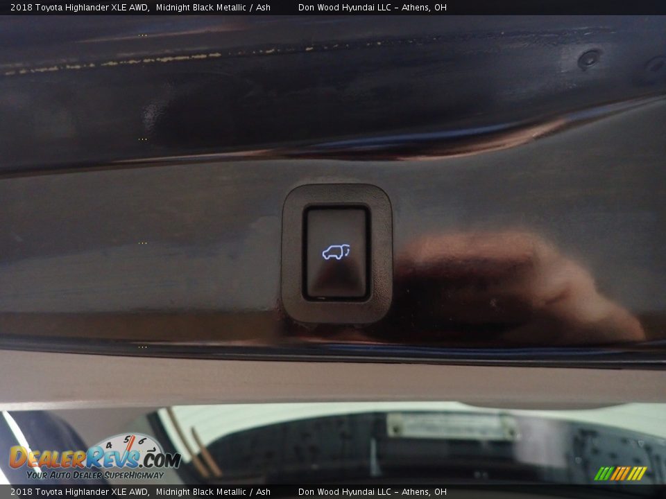 2018 Toyota Highlander XLE AWD Midnight Black Metallic / Ash Photo #16