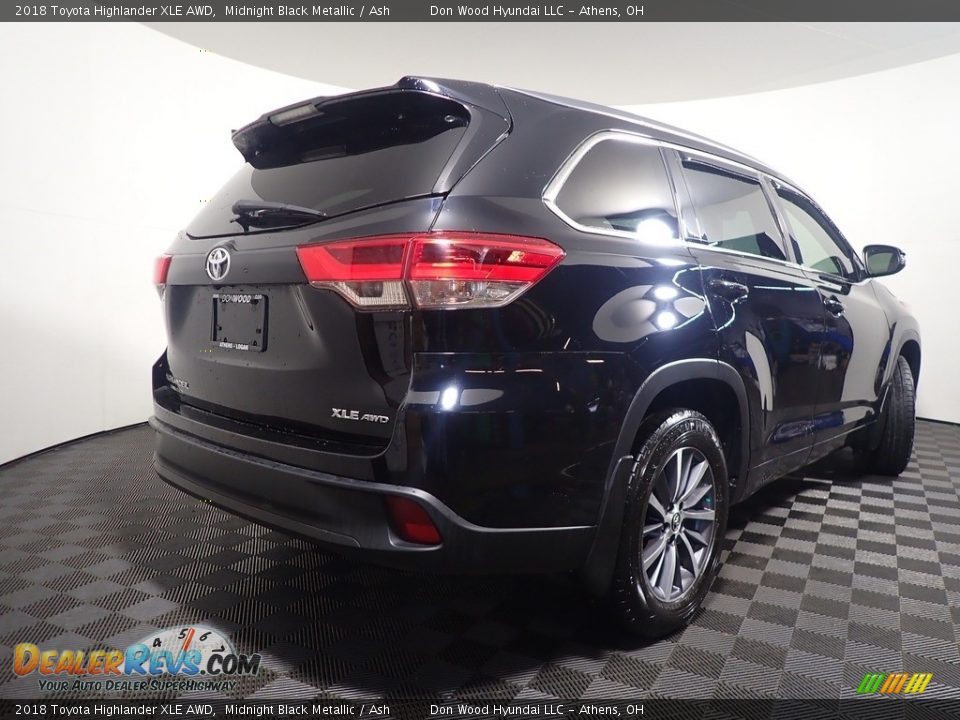 2018 Toyota Highlander XLE AWD Midnight Black Metallic / Ash Photo #18