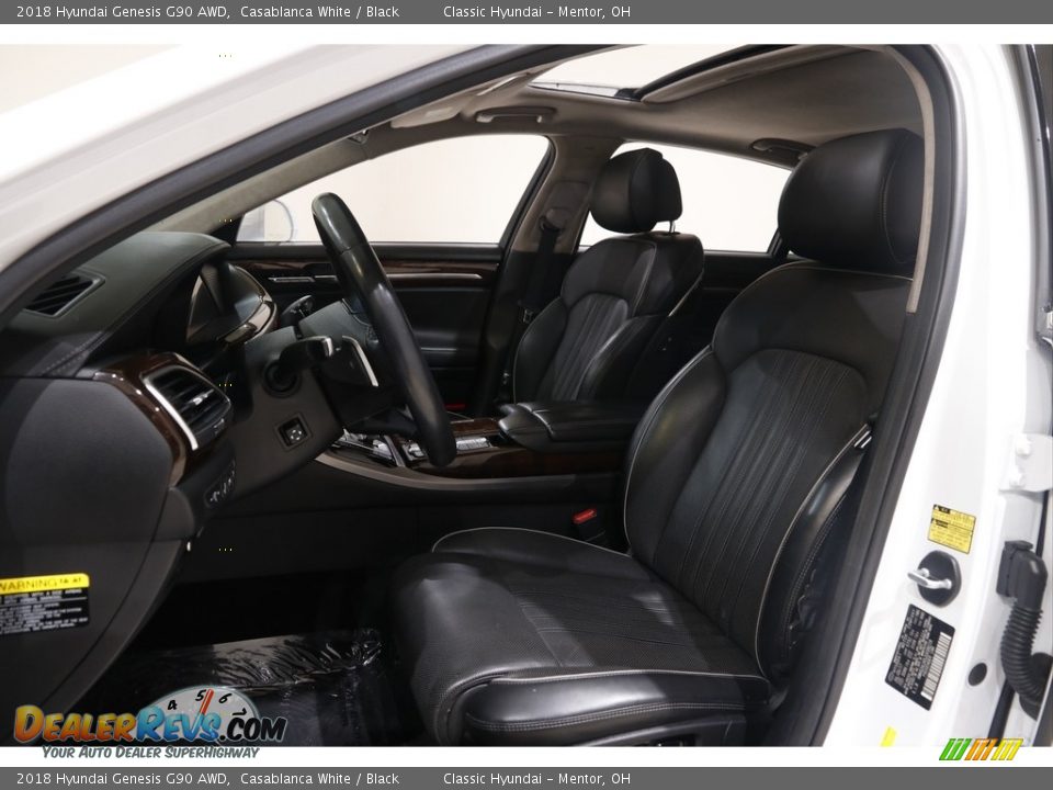 Front Seat of 2018 Hyundai Genesis G90 AWD Photo #5