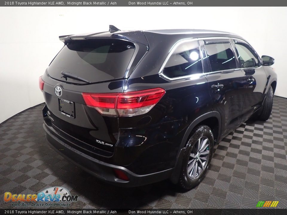 2018 Toyota Highlander XLE AWD Midnight Black Metallic / Ash Photo #19