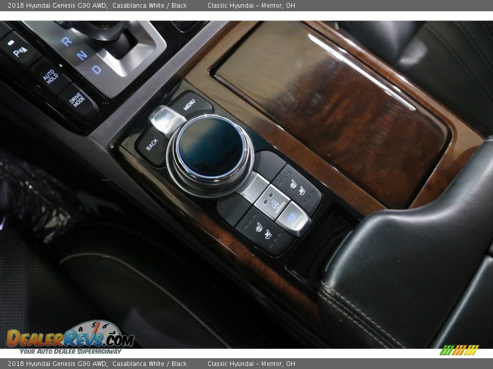 Controls of 2018 Hyundai Genesis G90 AWD Photo #17