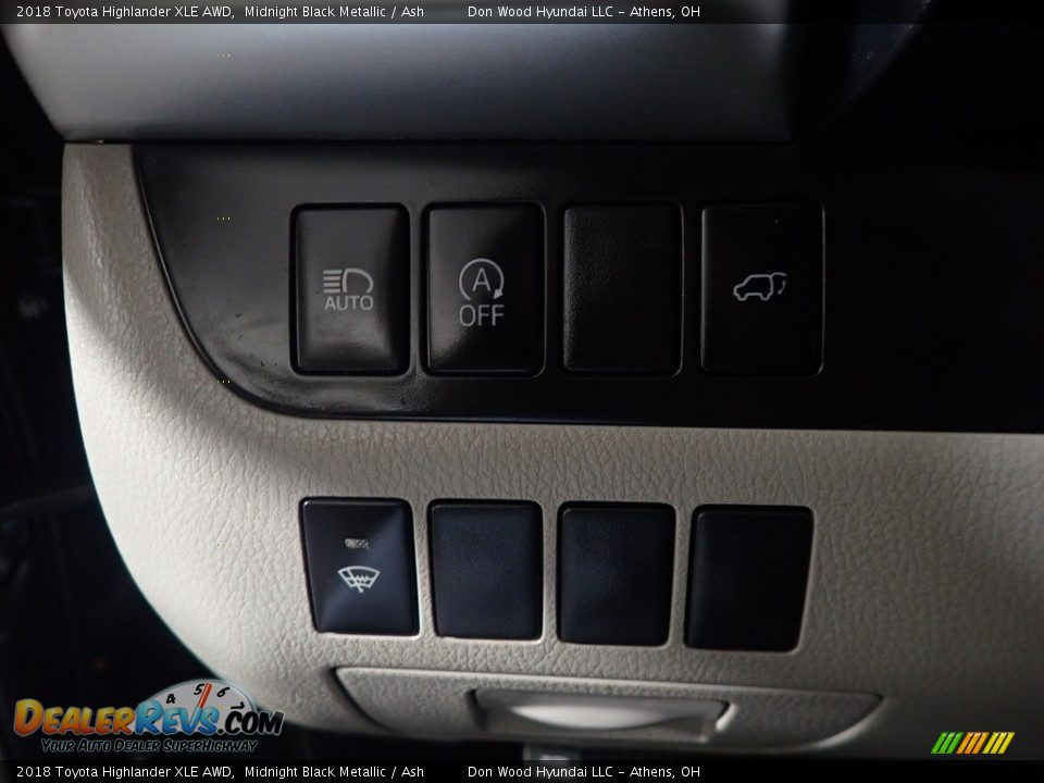 2018 Toyota Highlander XLE AWD Midnight Black Metallic / Ash Photo #31