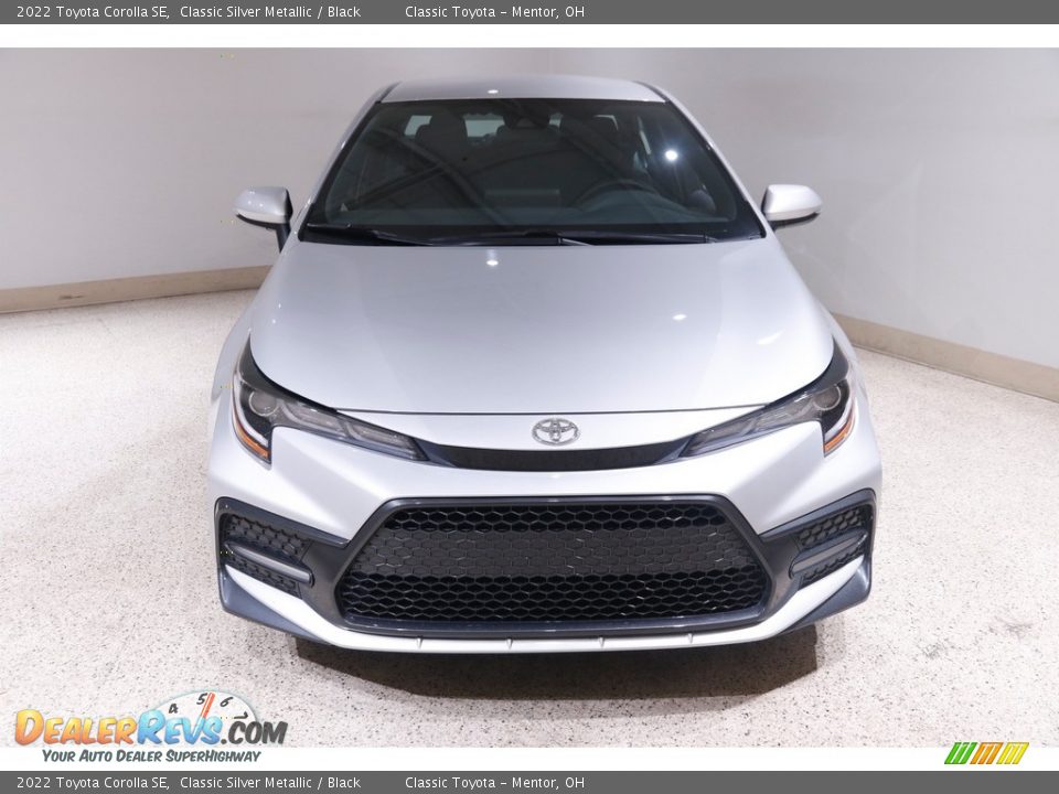 2022 Toyota Corolla SE Classic Silver Metallic / Black Photo #2