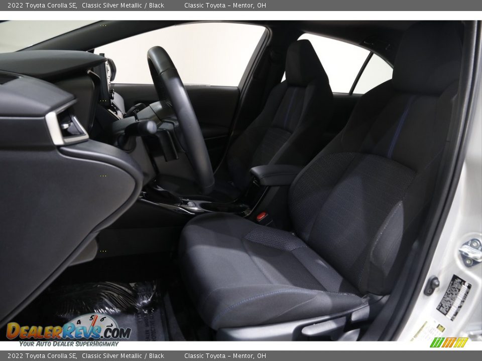 2022 Toyota Corolla SE Classic Silver Metallic / Black Photo #5