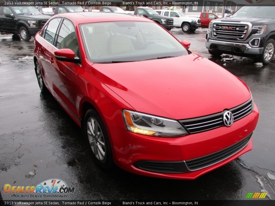 2013 Volkswagen Jetta SE Sedan Tornado Red / Cornsilk Beige Photo #5