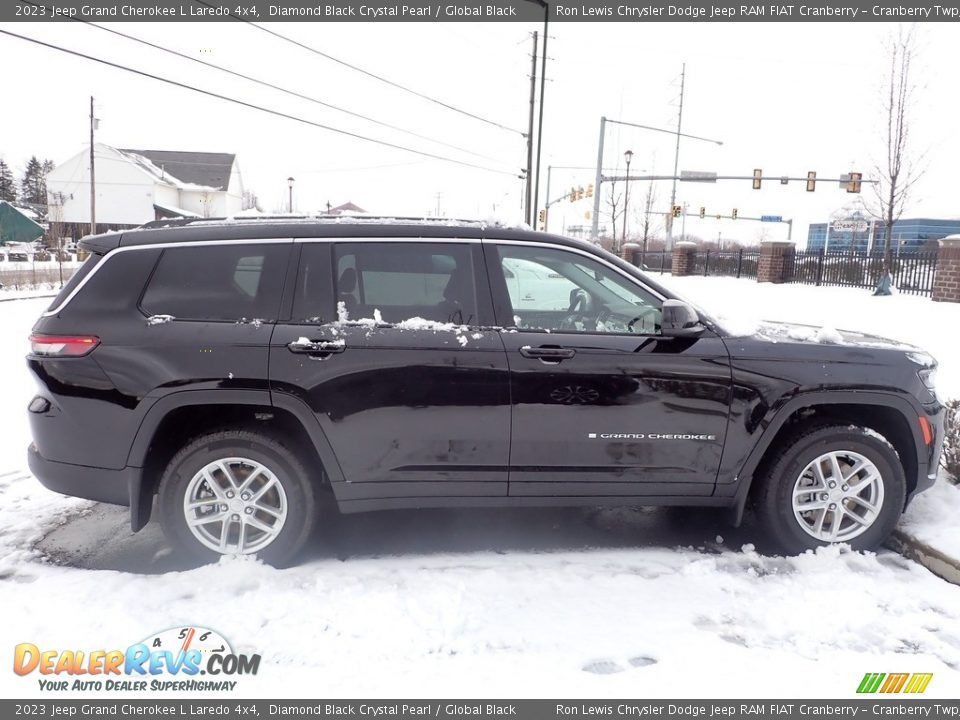 2023 Jeep Grand Cherokee L Laredo 4x4 Diamond Black Crystal Pearl / Global Black Photo #4