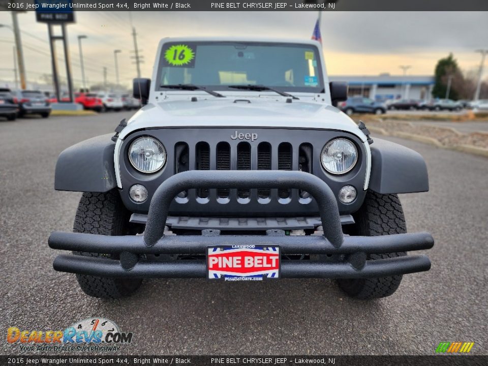 2016 Jeep Wrangler Unlimited Sport 4x4 Bright White / Black Photo #18