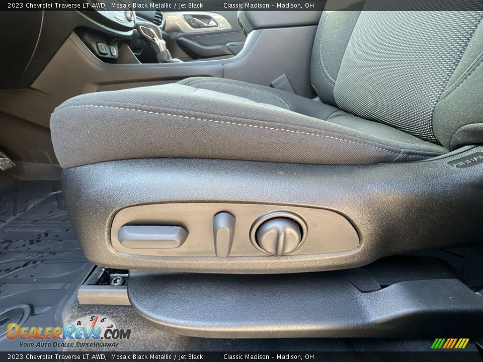 2023 Chevrolet Traverse LT AWD Mosaic Black Metallic / Jet Black Photo #7