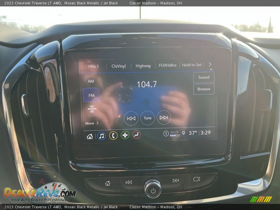 2023 Chevrolet Traverse LT AWD Mosaic Black Metallic / Jet Black Photo #11