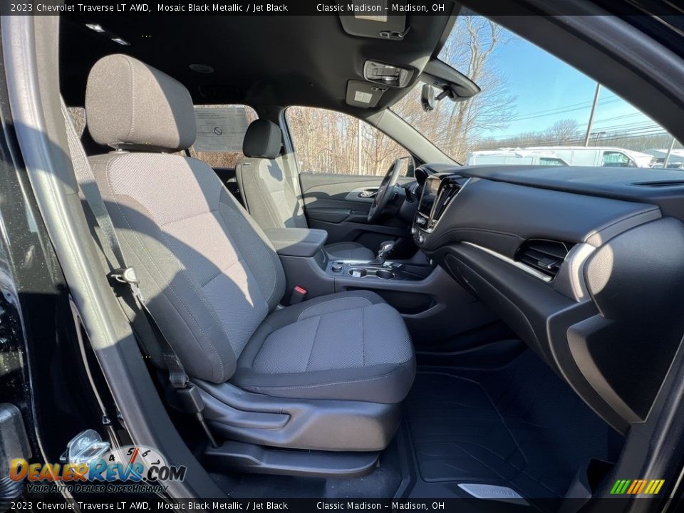 2023 Chevrolet Traverse LT AWD Mosaic Black Metallic / Jet Black Photo #19