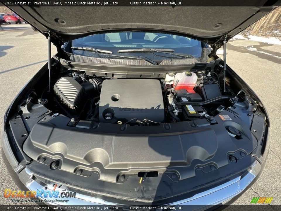 2023 Chevrolet Traverse LT AWD Mosaic Black Metallic / Jet Black Photo #20