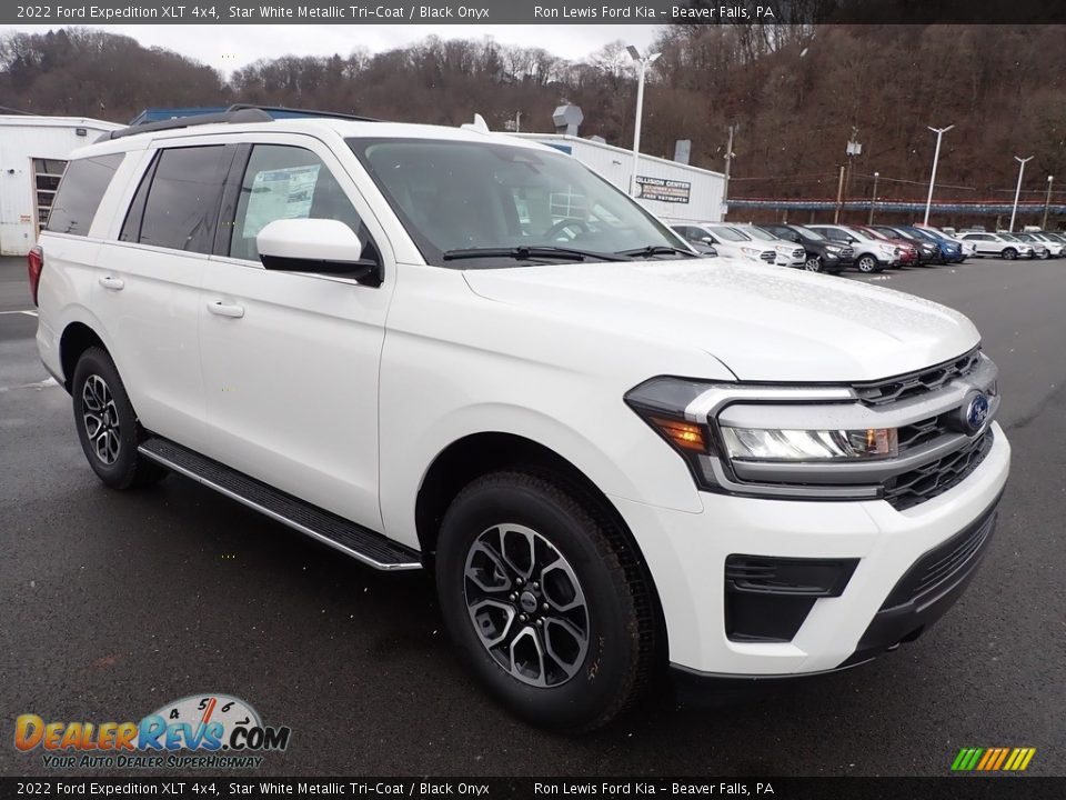 2022 Ford Expedition XLT 4x4 Star White Metallic Tri-Coat / Black Onyx Photo #2