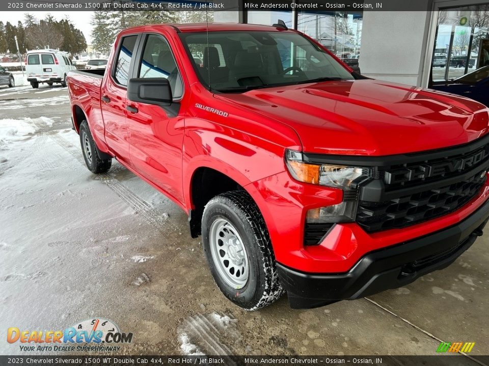 2023 Chevrolet Silverado 1500 WT Double Cab 4x4 Red Hot / Jet Black Photo #5