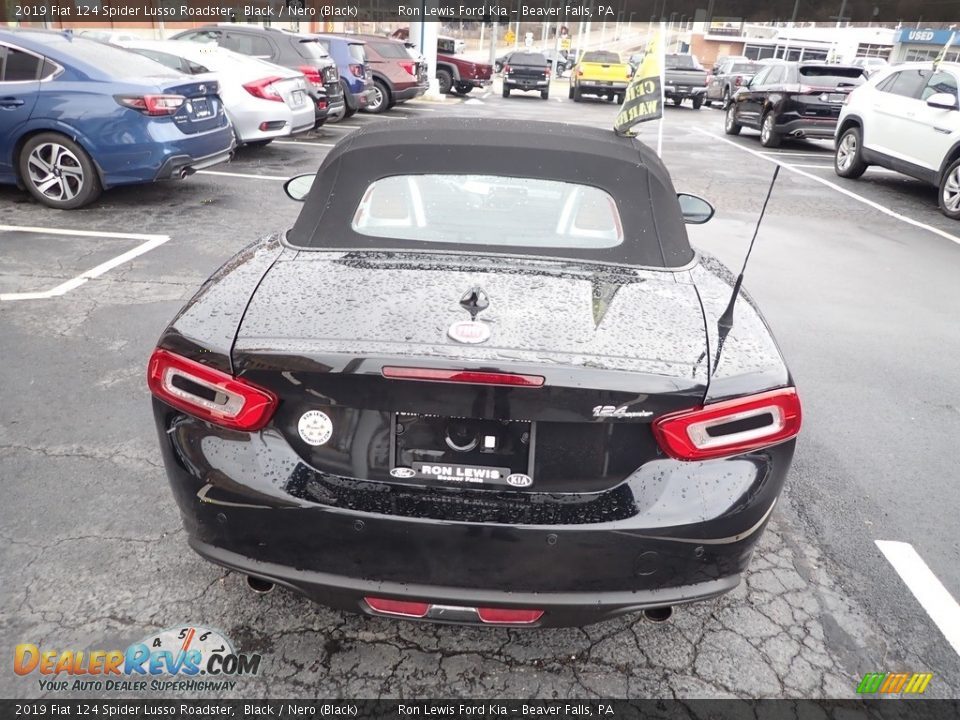 2019 Fiat 124 Spider Lusso Roadster Black / Nero (Black) Photo #7
